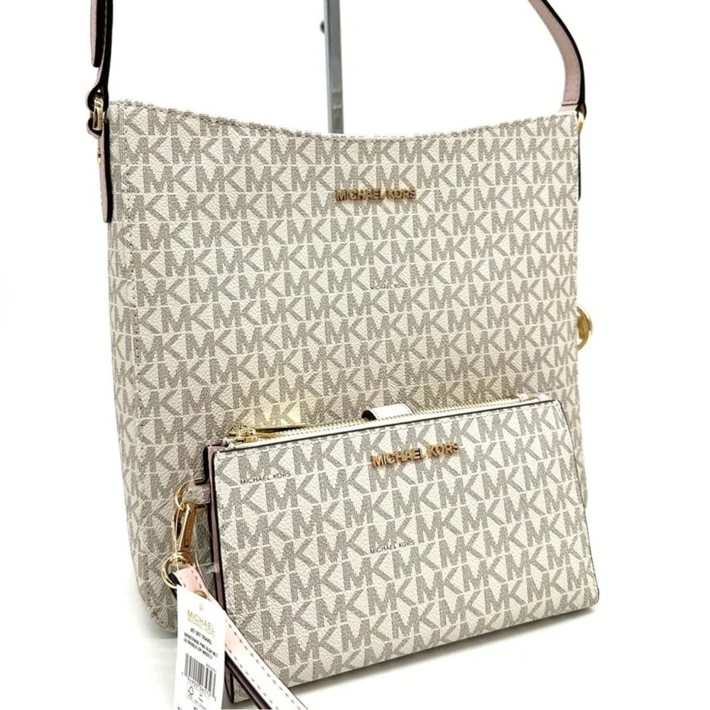 Michael Kors Large Messenger Bag & Large Double Zip Wallet Vanilla/Powder Blush